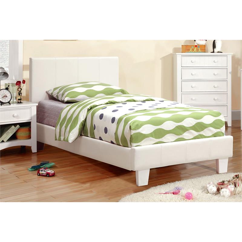 Bowery Hill Contemporary Solid Wood 5-Drawer Chest in White Finish