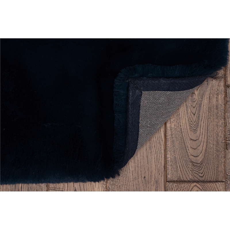 Bowery Hill Modern Faux Rabbit Polyester 5'x7' Area Rug in Navy