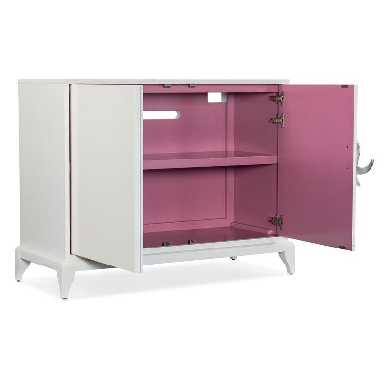 Bowery Hill Modern / Contemporary Chest in White Wood Finish