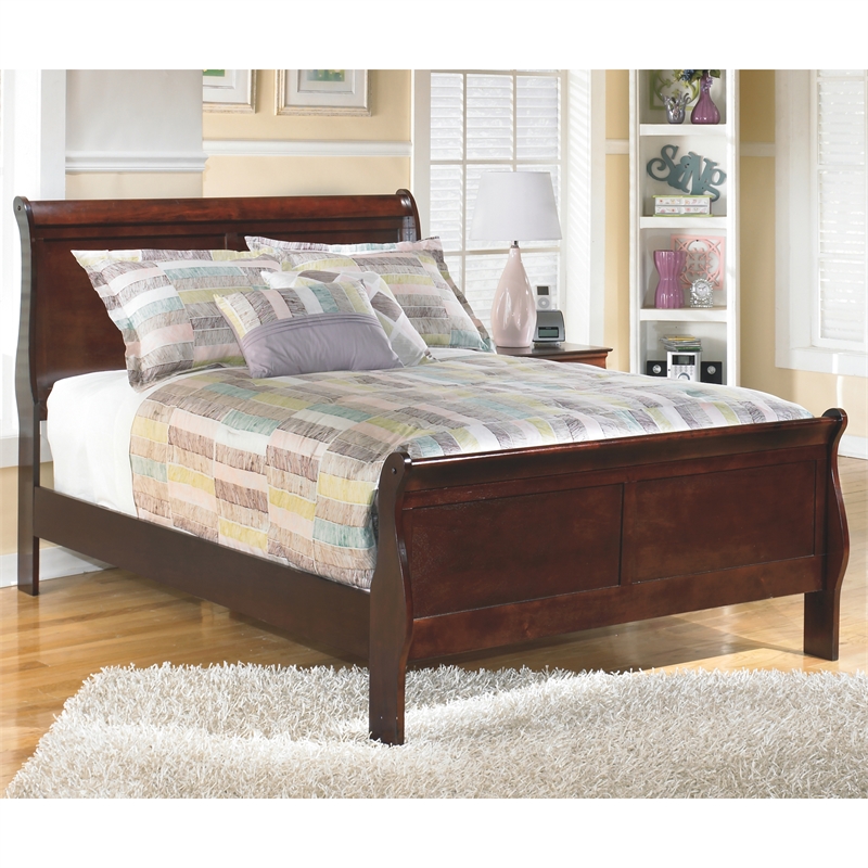 Bowery Hill Wood Traditional Sleigh Full Bed in Warm Dark Brown
