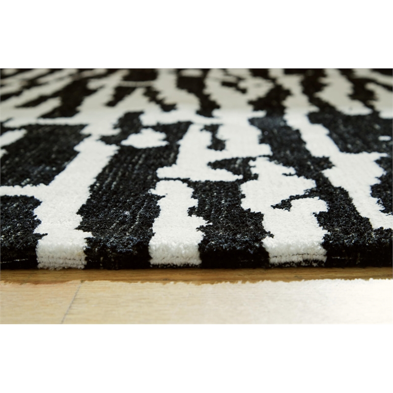 Bowery Hill Contemporary Polyester Black & Ivory Extra Large Rug