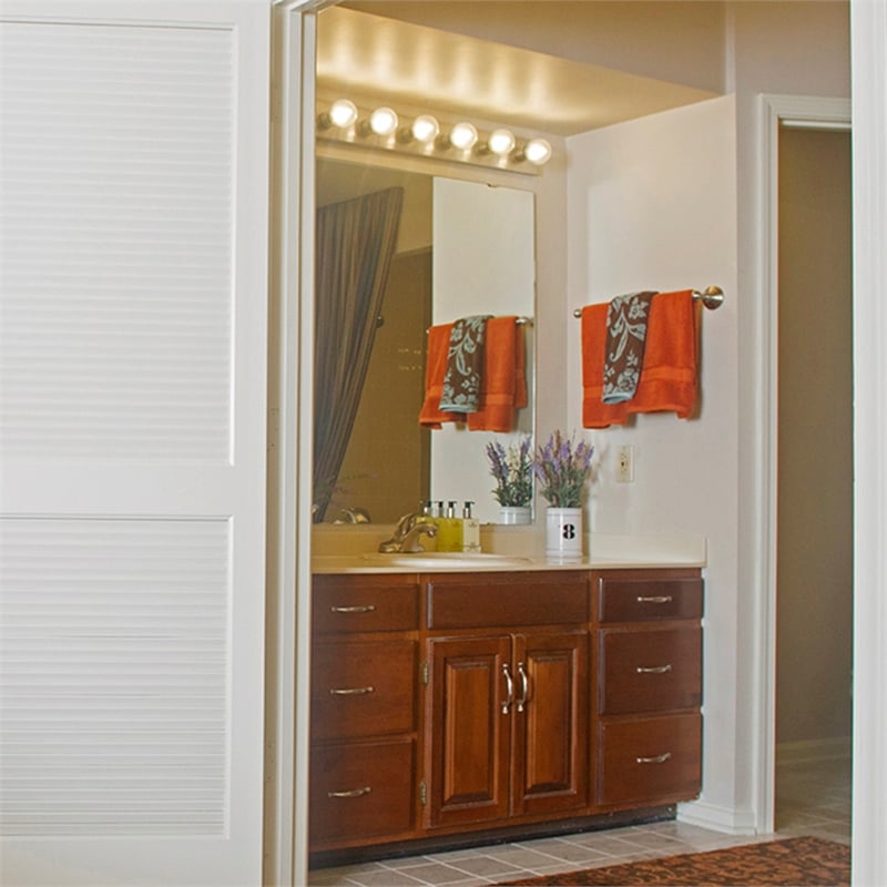 Bowery Hill Stainless Steel Vanity Light in Satin Nickel 4 Light