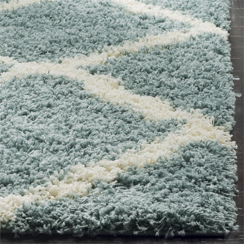 Bowery Hill Transitional Polypropylene Light Blue Shag Rug - 8' x 10'