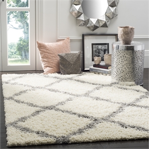 Bowery Hill Transitional Polypropylene Ivory Shag Rug - 6' x 9'