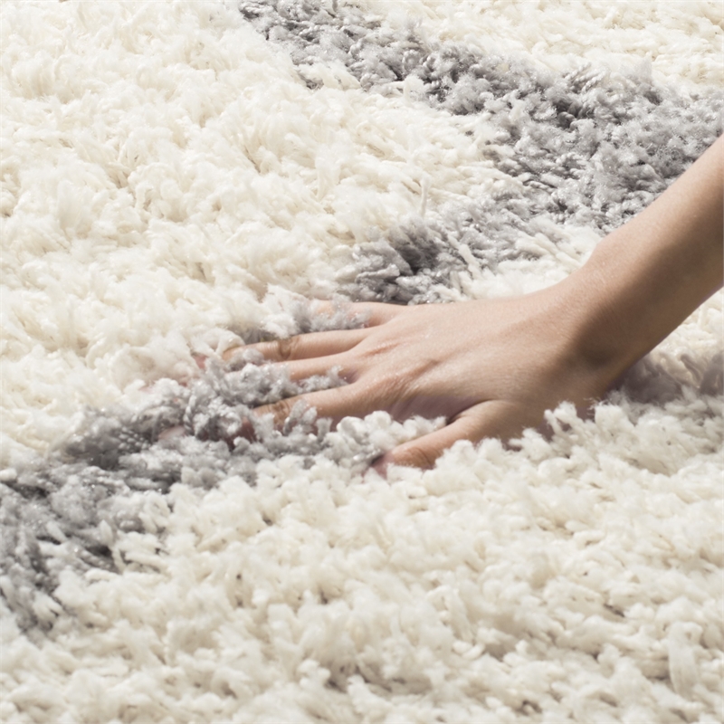 Bowery Hill Transitional Polypropylene Ivory Shag Rug - 6' x 9'