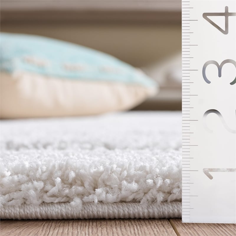 Bowery Hill Contemporary 5' Round Power Loomed Rug in Solid Cream