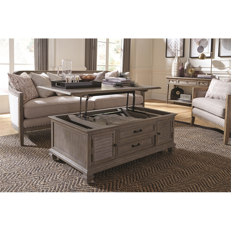 Bowery Hill Traditional Lift Top Storage Cocktail Table w/Casters