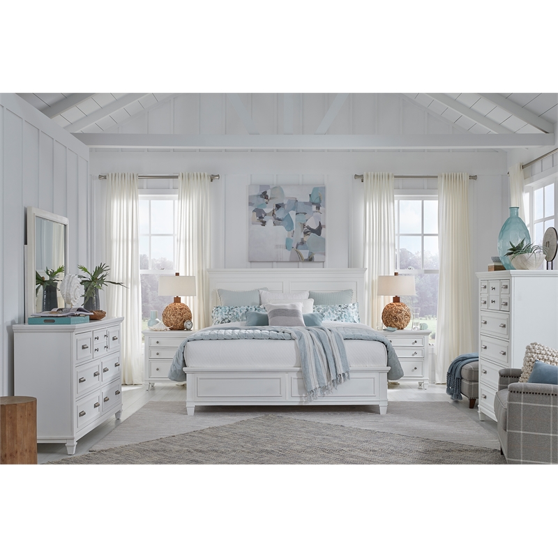 Bowery Hill Traditional White Dove California King White Panel Bed