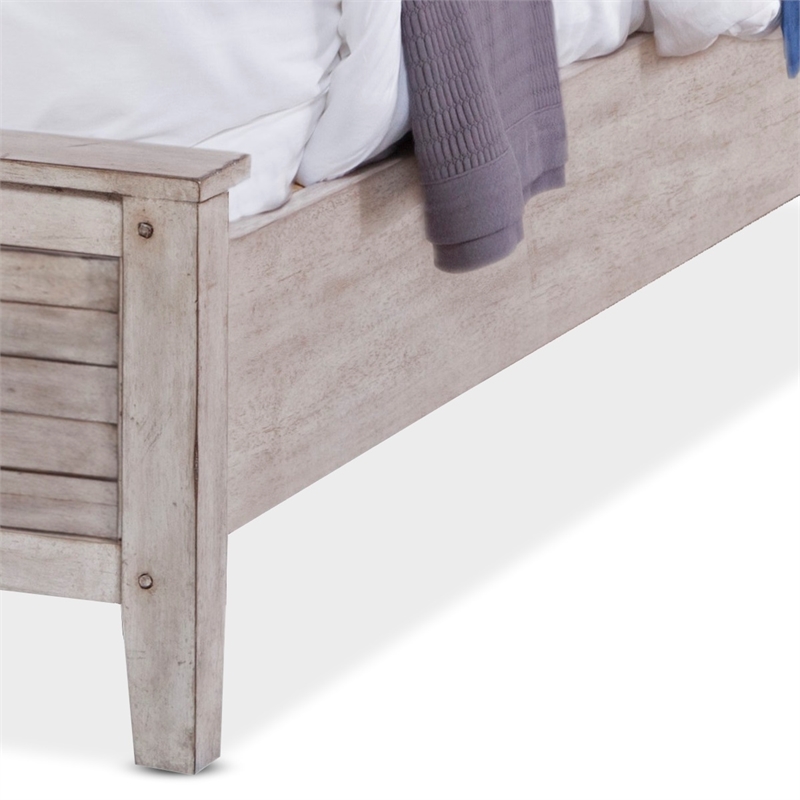 Bowery Hill Modern Farmhouse White-washed Wood Queen Sleigh Bed