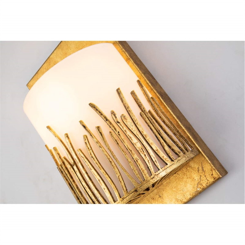 Bowery Hill Transitional 1-light Metal Bath Vanity Light in Gold Leaf