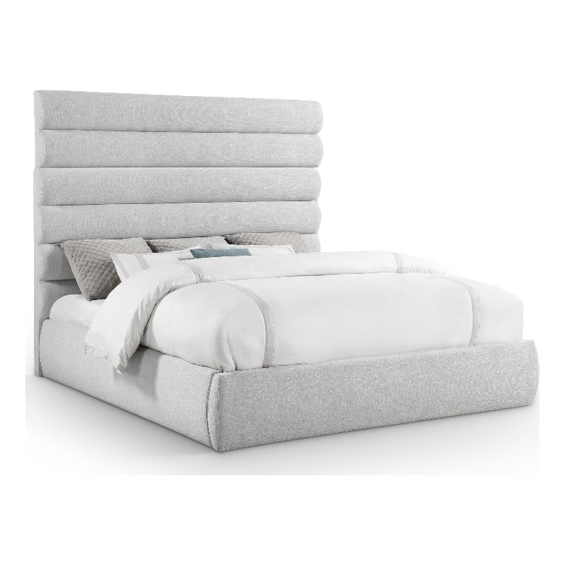 Bowery Hill Contemporary Upholstered Grey Linen Textured Fabric King Bed