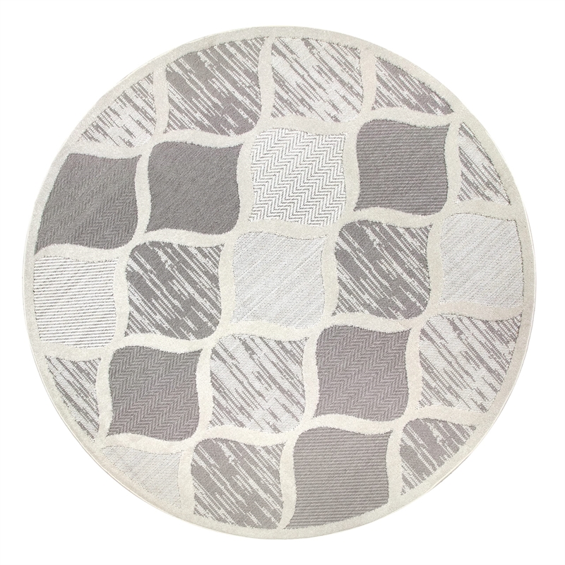 Bowery Hill Quatrefoil Indoor Outdoor Round Area Rug 5'3