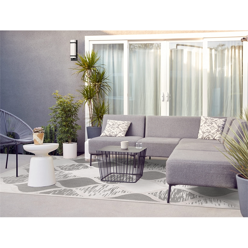 Bowery Hill Quatrefoil Indoor Outdoor Area Rug 4' x 6' in Gray/Ivory