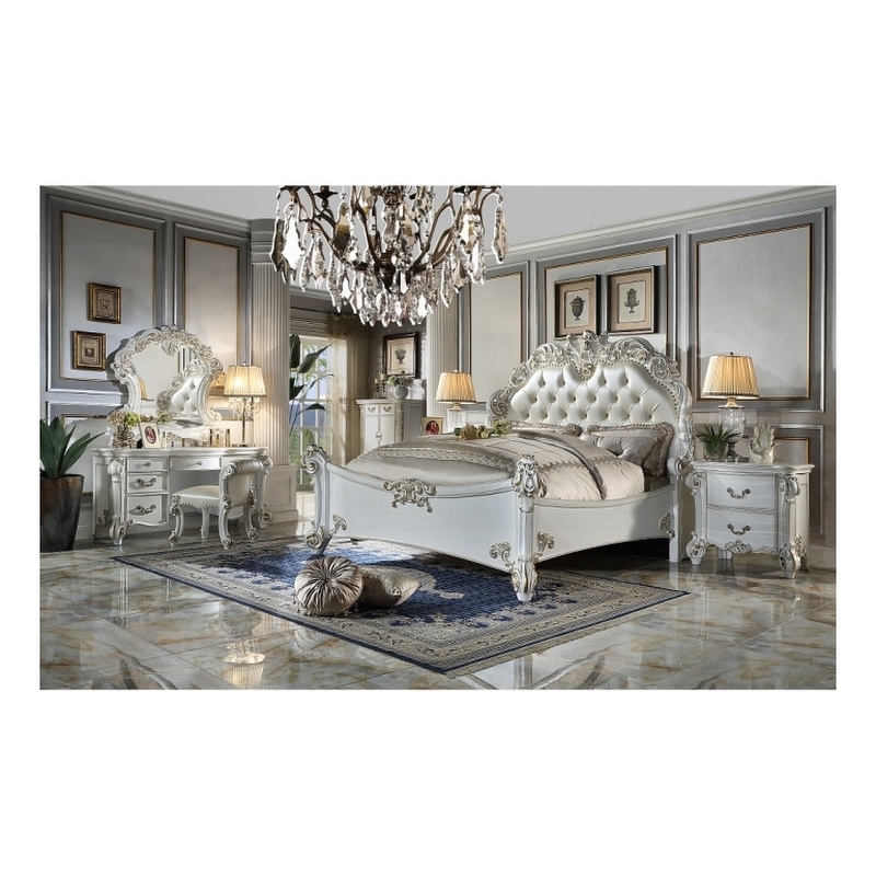 Bowery Hill Transitional Wood Vanity Stool with Padded Seat in Beige