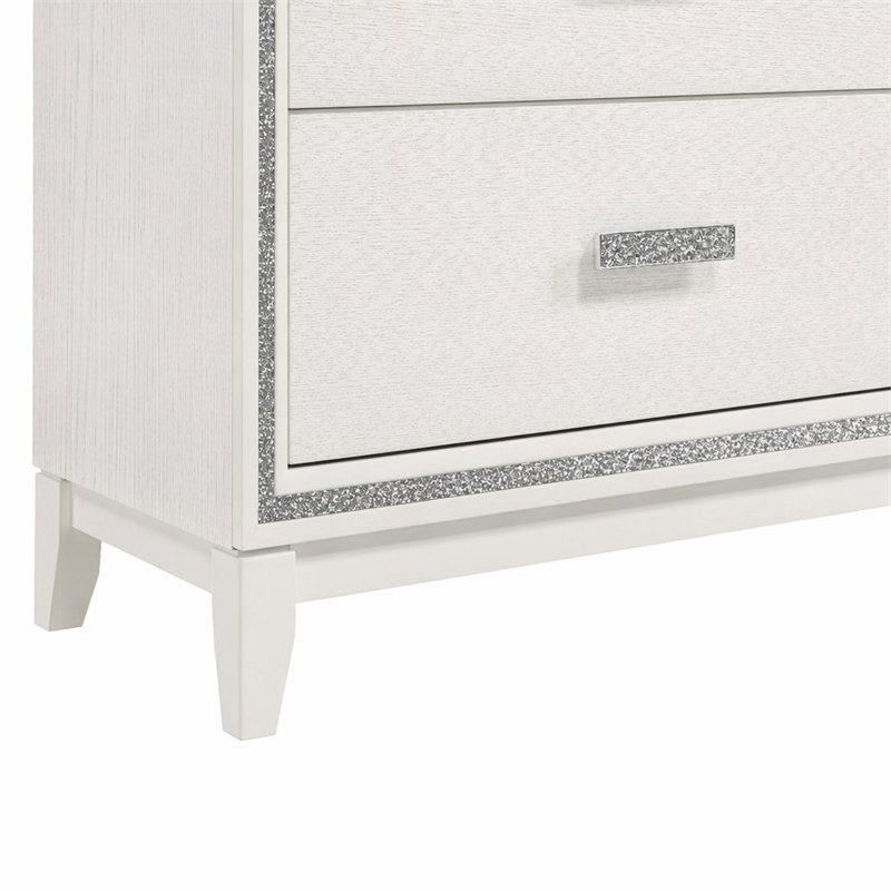 Bowery Hill Rectangular 6-Drawer Wooden Bedroom Dresser in White