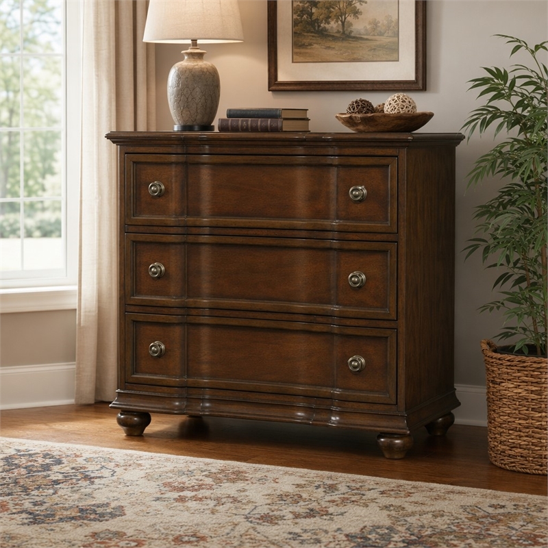 Bowery Hill 3-Drawer Bachelor's Chest in Mahogany Finish