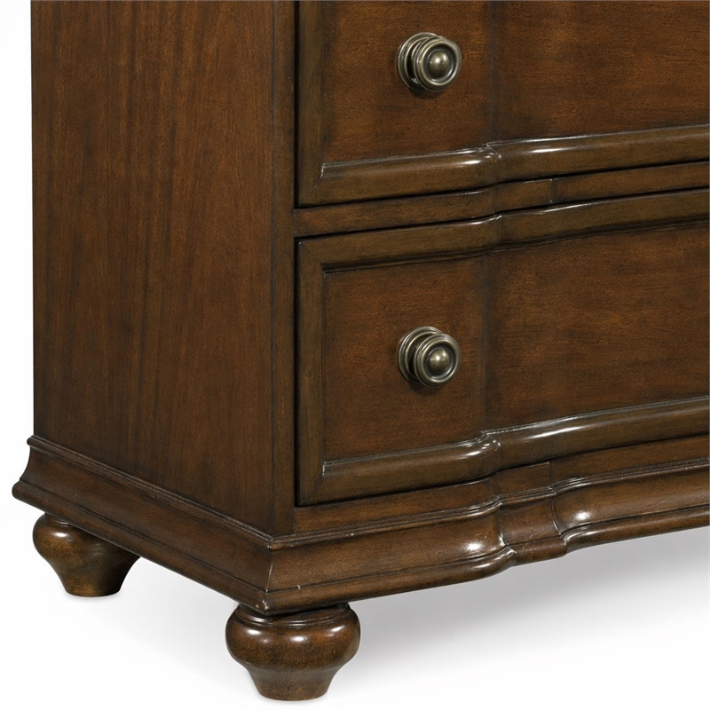 Bowery Hill 3-Drawer Bachelor's Chest in Mahogany Finish