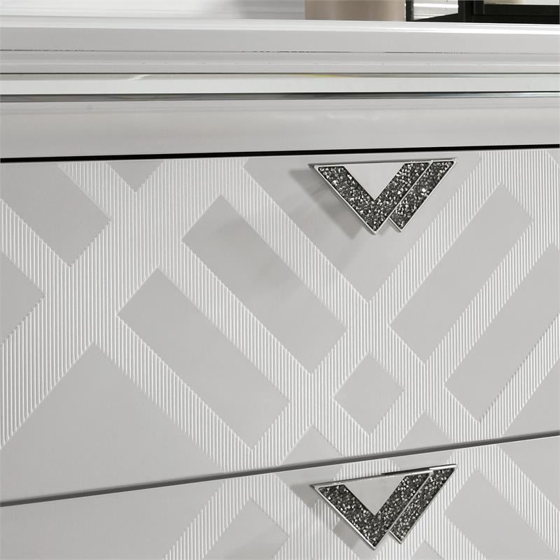 Bowery Hill Contemporary Solid Wood Nightstand with USB in White