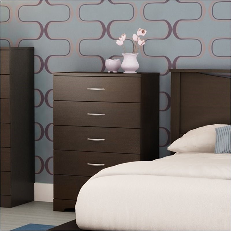 Pemberly Row 5 Drawer Chest in Dark Chocolate Finish