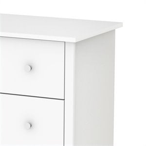 Pemberly Row 5 Drawer Chest in Pure White Finish