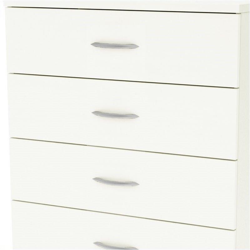 Pemberly Row 5 Drawer Chest in Pure White Finish