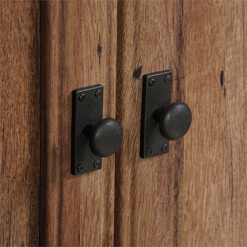 Pemberly Row Traditional Engineered Wood Bedroom Armoire with Garment Rod in Oak