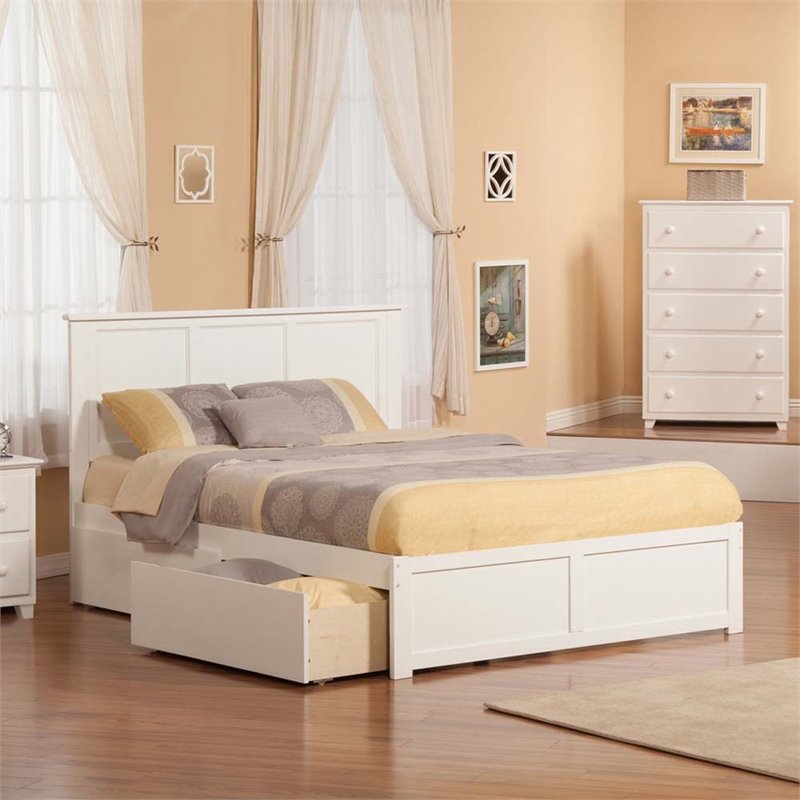 Pemberly Row Madison Queen Wood Platform Bed and Storage Drawers in White