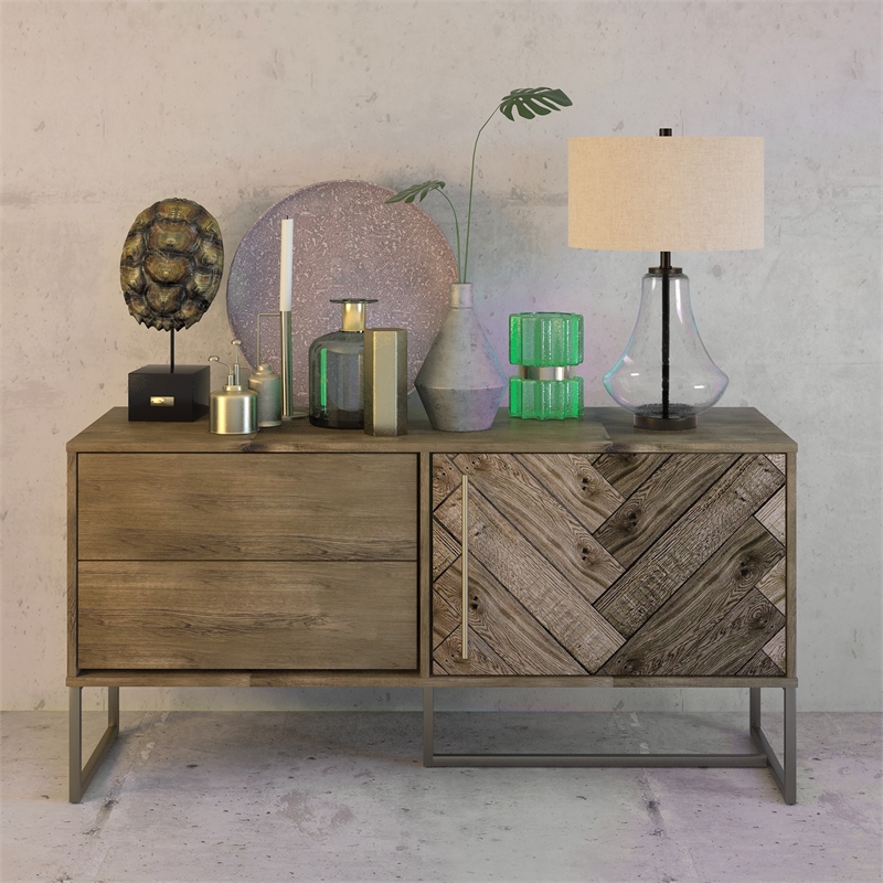Pemberly Row Modern Farmhouse Brushed Brass Table Lamp with Seeded Glass Shade