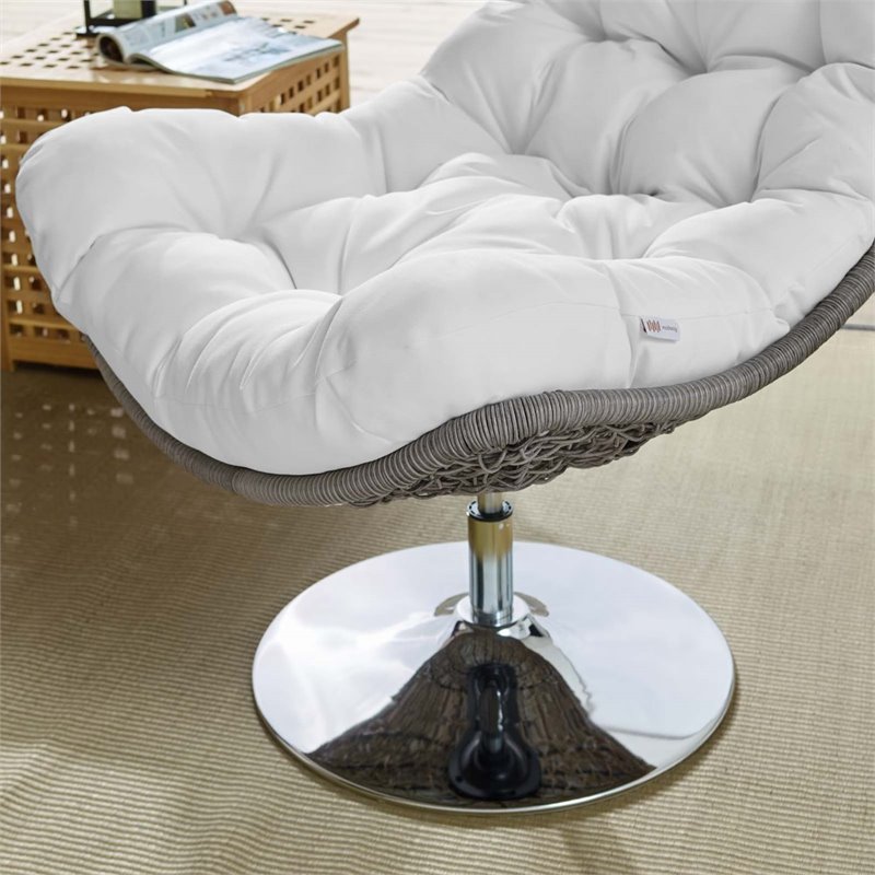 Pemberly Row Modern Fabric Patio Swivel Lounge Chair in White/Light Gray