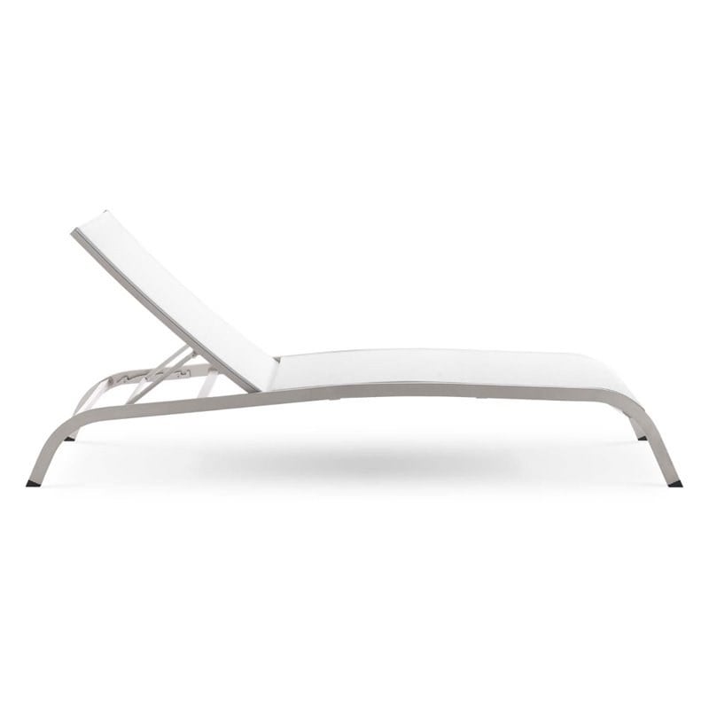 Pemberly Row Modern Aluminum/Mesh Chaise Patio Lounge Chair in White