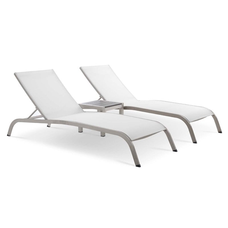 Pemberly Row  3 Piece Mesh Patio Lounge Chair Set in White