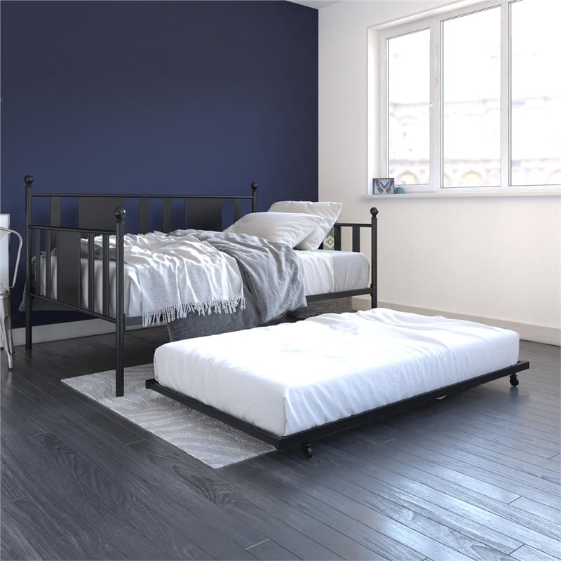 Pemberly Row Traditional Metal Full Daybed and Twin Trundle in Black