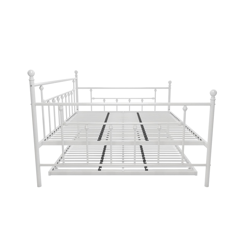 Pemberly Row Victorian Design Modern Metal Daybed and Trundle in White