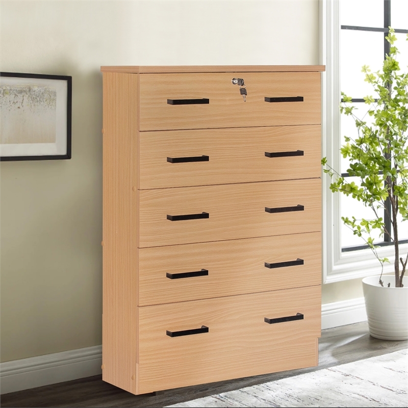 Pemberly Row Modern 5-Drawer Engineered Wood Chest Dresser with Lock in Maple