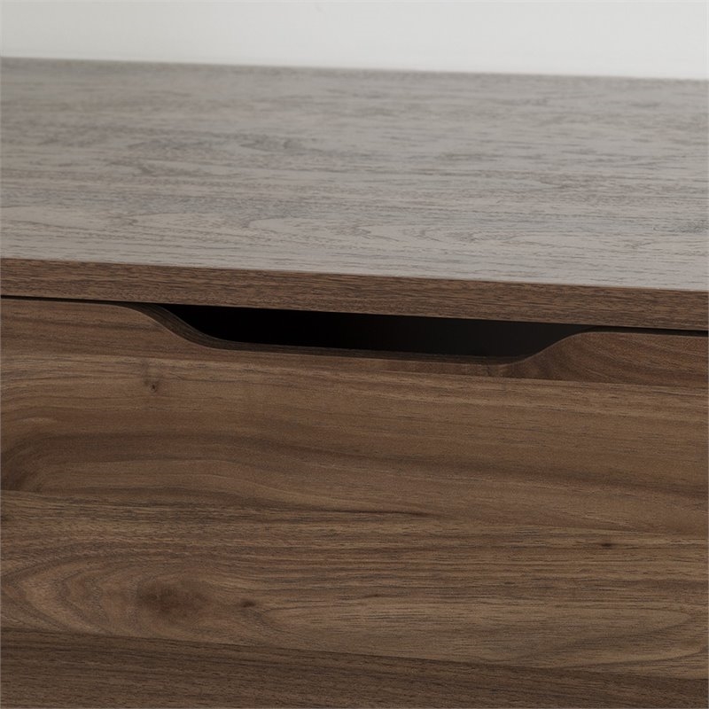 Pemberly Row Traditional 5-Drawer Wood Indoor Chest in Natural Walnut