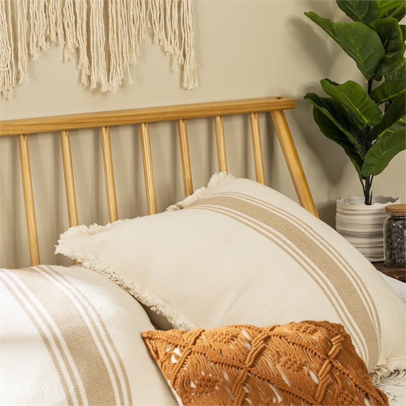 Pemberly Row Modern Solid Wood Queen Spindle Bed with Tapered Legs in Light Oak