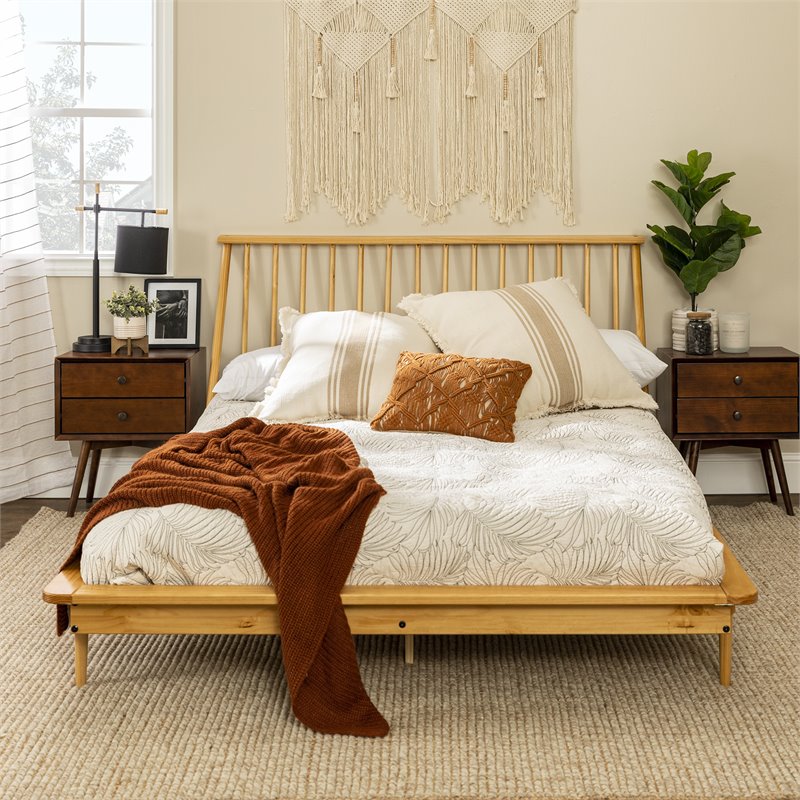 Pemberly Row Modern Solid Wood Queen Spindle Bed with Tapered Legs in Light Oak