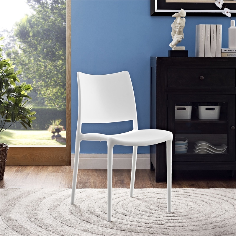 Pemberly Row Sturdy Polypropylene Plastic Dining Side Chair in White