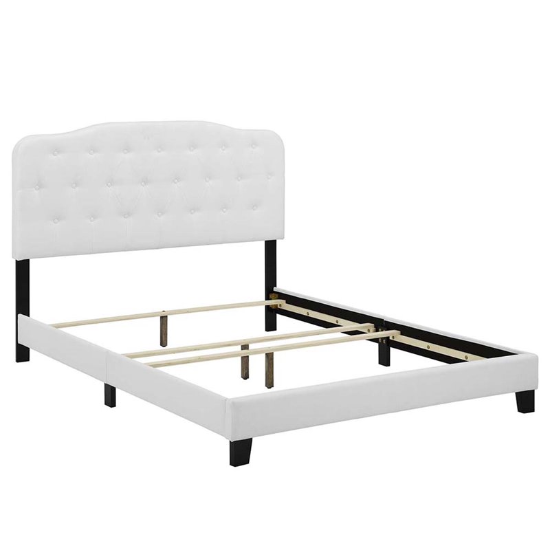 Pemberly Row Modern / Contemporary Tufted Queen Panel Bed in White