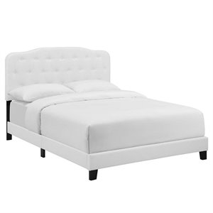 Pemberly Row Modern / Contemporary Tufted Queen Panel Bed in White