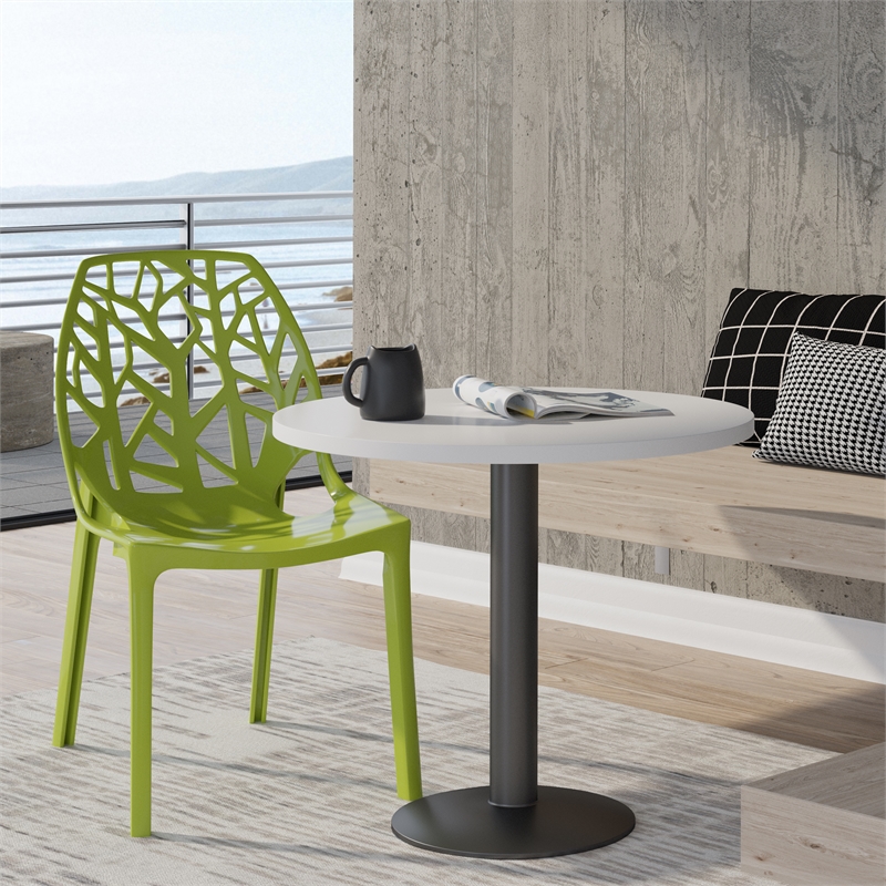 Pemberly Row Modern Plastic Dining Side Chair in Solid Green