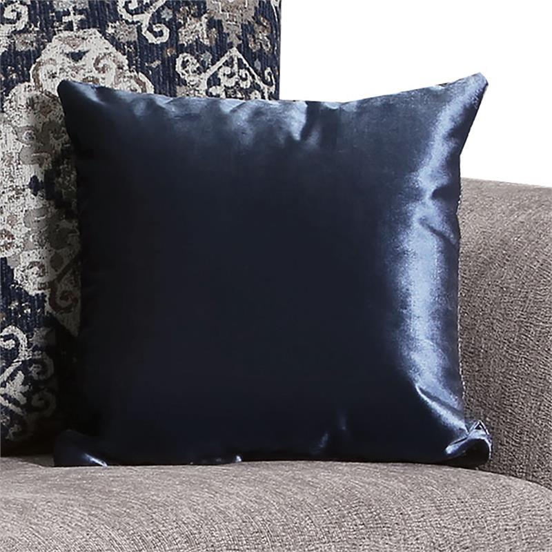 Pemberly Row Traditional Chenille Upholstered Loveseat in Gray