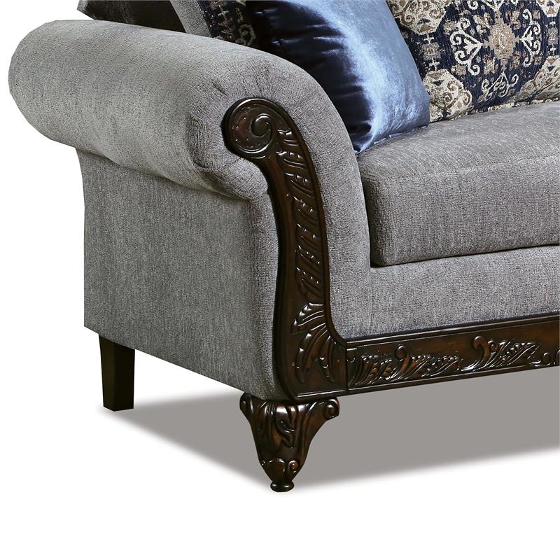 Pemberly Row Traditional Chenille Upholstered Loveseat in Gray