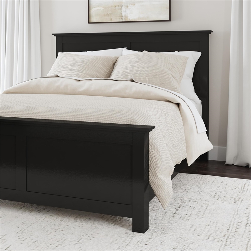 Pemberly Row 2-Piece Traditional Wood Queen Bed with Nightstand in Black