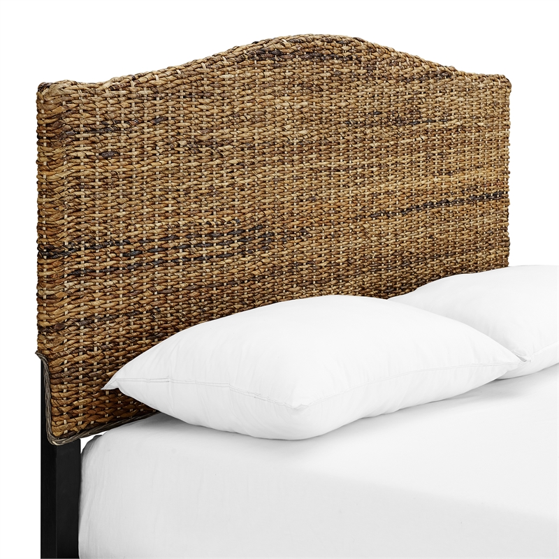 Pemberly Row Coastal Wood King Banana Leaf/Headboard in Natural/Black