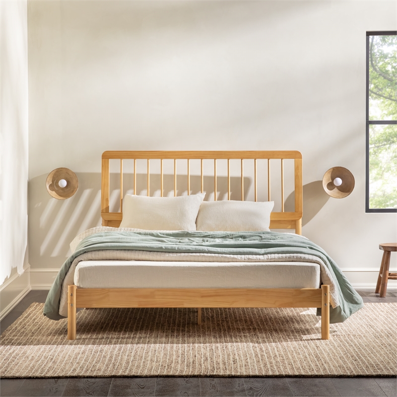 Pemberly Row Solid Wood Mid-century Modern Queen Spindle Bed - Natural Pine