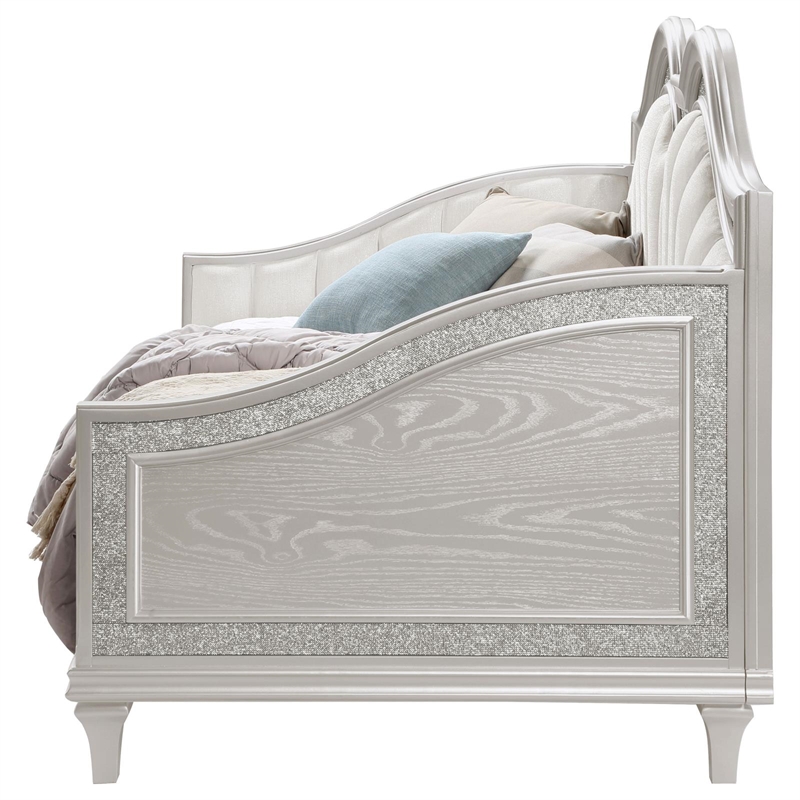 Pemberly Row Upholstered Twin Daybed in Silver Oak and Ivory