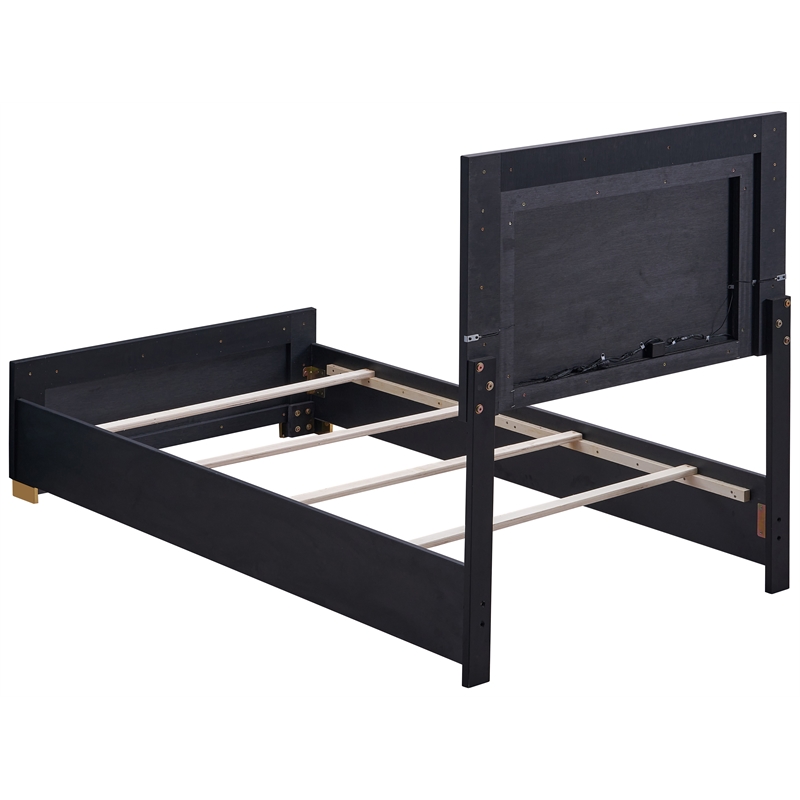 Pemberly Row 4-piece Contemporary Wood Twin Bedroom Set Black and Gold