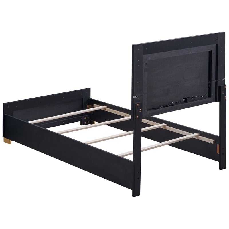 Pemberly Row 5-piece Contemporary Wood Twin Bedroom Set Black and Gold