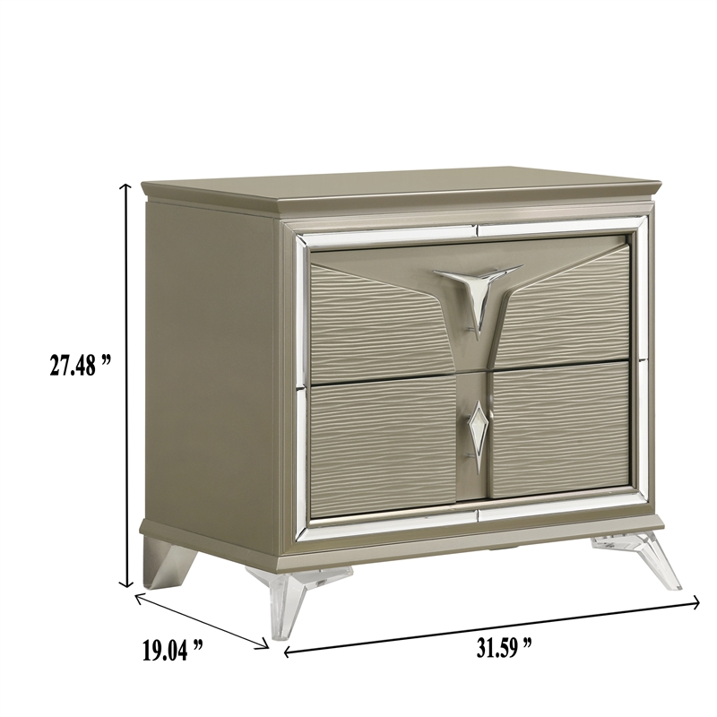 Pemberly Row Modern King 4PC Bedroom Set Made with Wood in Silver